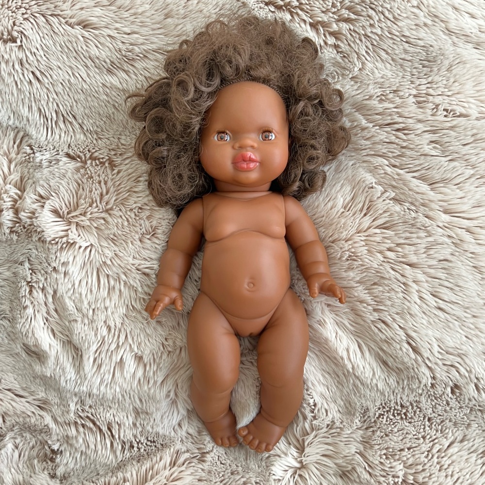🤎 Paola Reina Minikane AA doll